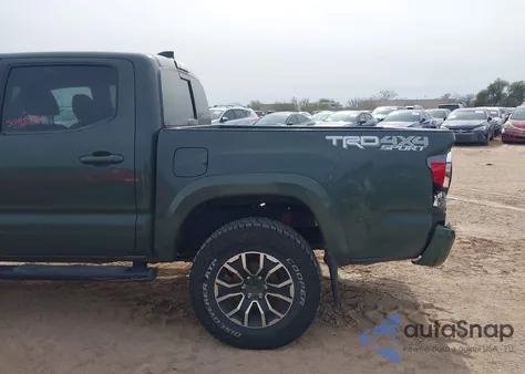 2021 Toyota Tacoma Trd Sport z USA, uszkodzony, nr VIN 3TMCZ5AN9MM407439